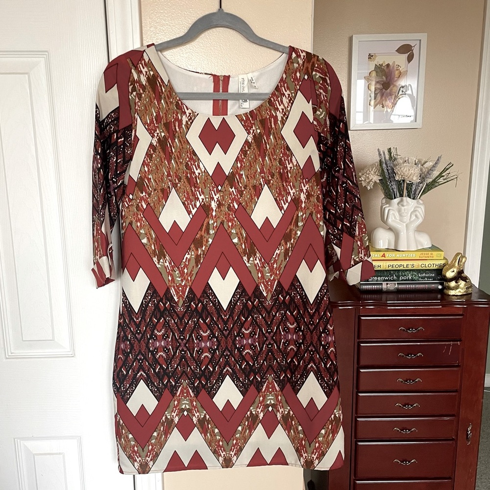 Abstract Chevron Print Shift Dress Size Small Pink Owl